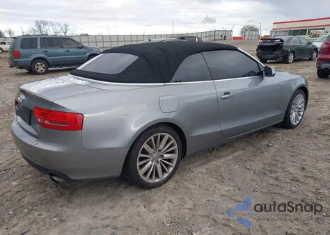 2010 Audi A5 2.0T Premium z USA, uszkodzony, nr VIN WAULFAFH2AN006771